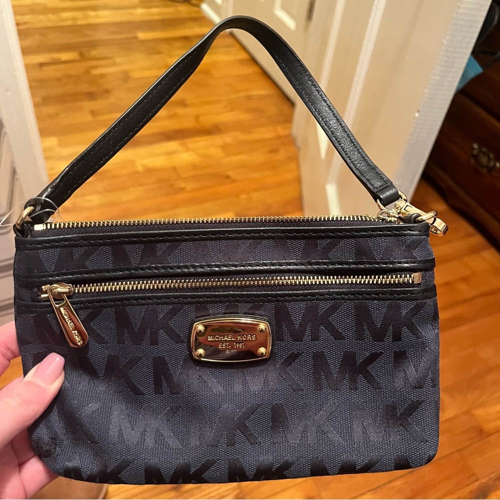 Michael Kors wristlet